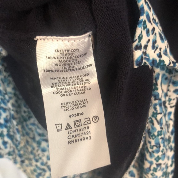 LOFT Size LP lot 2 blouses-navy sweater w/ floral hanging shirt & floral blouse - Picture 5 of 13